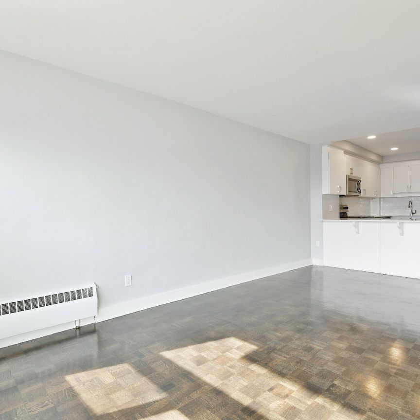 21 James Street - 608 - Photo 1