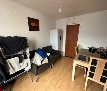 4 bedroom terraced house to rent - Photo 3