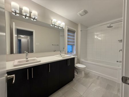 For Lease - 303 Canadensis Lane, Barrhaven, Ontario - Photo 4