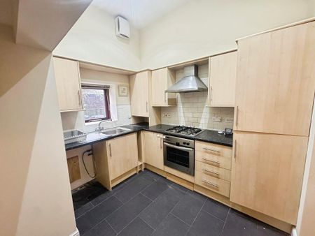 2 bedroom ground floor flat to rent - Photo 4