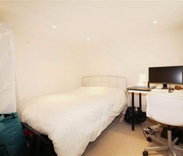 4 bedroom detached house to rent - Photo 2