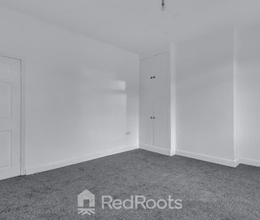 2 bedroom end of terrace house to rent - Photo 5
