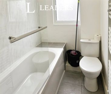 1 bedroom property to rent Priory Crescent, Southend-on-Sea, Essex,... - Photo 4