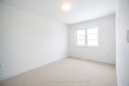 Townhouse For Lease | S8115906 - Photo 3