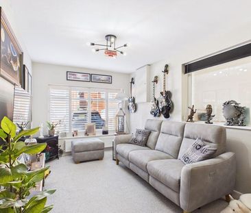 4 bedroom detached house to rent - Photo 5