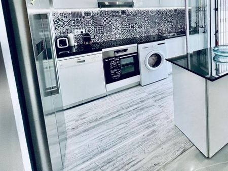 Luxury Apartment for rent in Nueva Andalucia, Spain - Photo 4