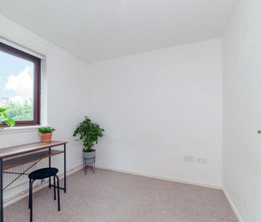 3 bedroom townhouse to rent - Photo 3