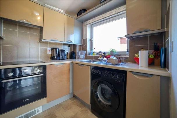 Meadow Way, Caversham, Reading, Berkshire, RG4 - Photo 1