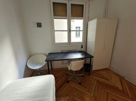Calle de Miguel Moya, Madrid, Community of Madrid 28004 - Photo 3