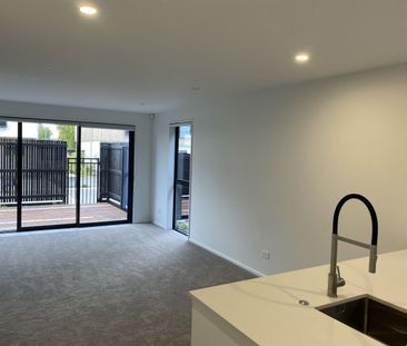 Be the first on Colombo - Photo 1