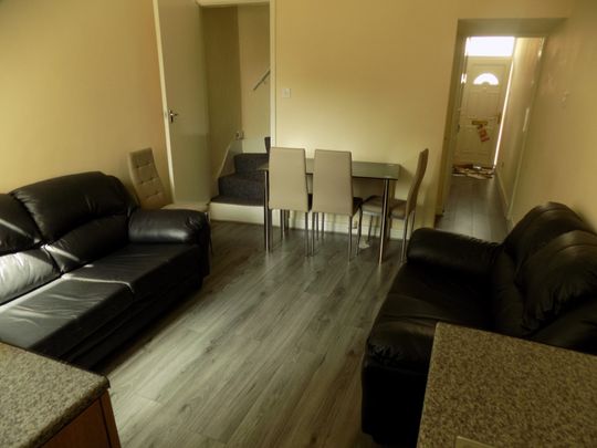 7 Winnie Road Birmingham - Photo 1