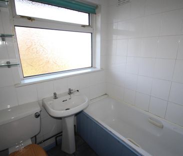 3 bedroom semi-detached house to rent - Photo 6