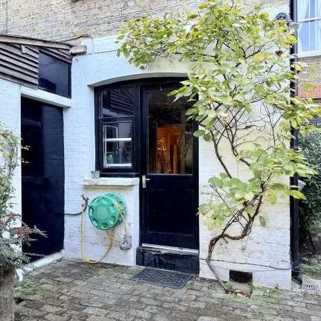 Kestral Avenue, London, SE24 - Photo 1