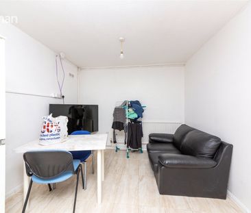 4 bedroom semi-detached house to rent - Photo 6