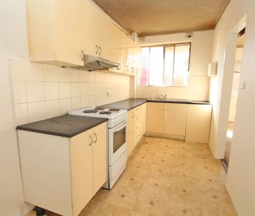 TWO BEDROOM IN GREAT LOCATION! - Photo 5