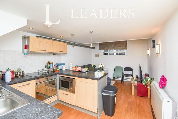 1 bedroom flat to rent - Photo 1