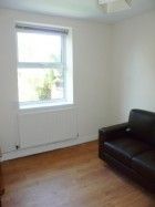 3 Bed - 102 Yarborough Road - Photo 3