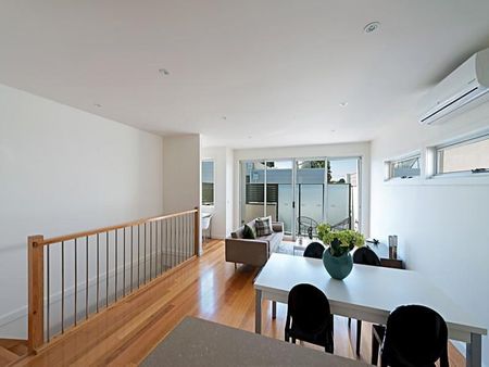 3/228 Victoria Road, Northcote VIC 3070 - Photo 3