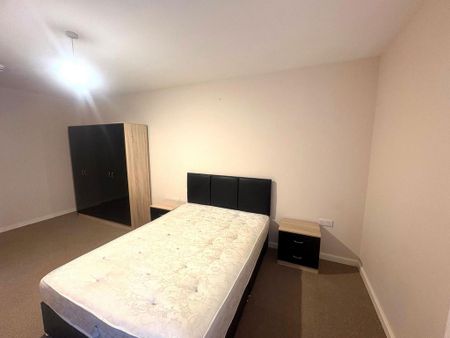 2 bedroom ground floor flat to rent - Photo 4