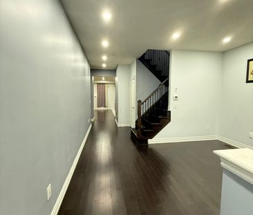 For Lease - 9 Grove End Way, Brampton, Ontario - Photo 1