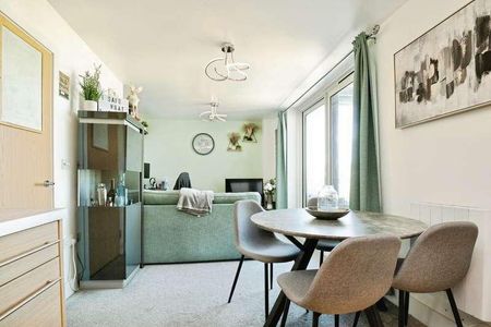 Ferry Court, Cardiff, CF11 - Photo 3