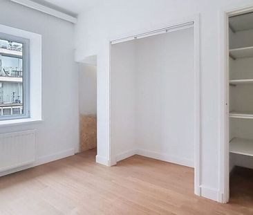 Appartement te huur in Ukkel voor € 1.700 met 2 slaapkamers - Photo 2