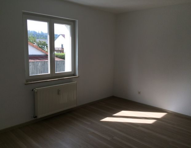 Erdgeschosswohnung mit Gartennutzung: 3 Zimmer in Solms - Photo 1