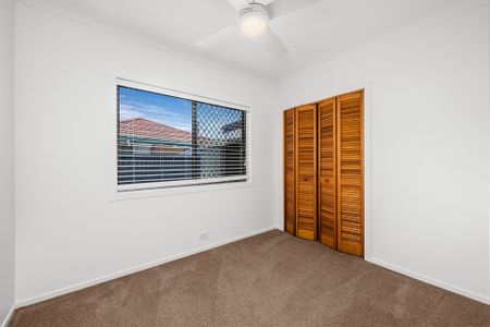 11 Le Mans Drive - Photo 3