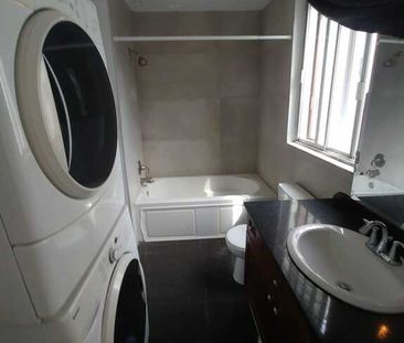 Pointe St-Charles- Nice 5 1/2 Available - Photo 3
