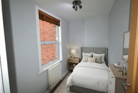 3 bedroom semi-detached house to rent - Photo 4