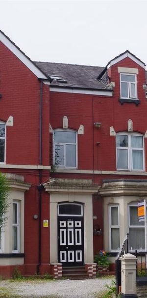 1 bedroom in a house share to rent - Photo 1