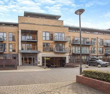 A modern studio apartment in central Cambridge - Photo 4