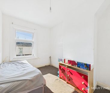 3 bedroom terraced house to rent - Photo 4