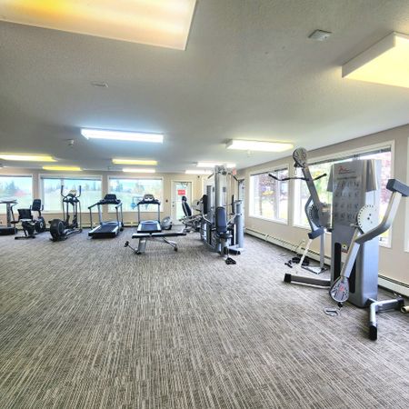 220, 260 Duston Street - Photo 2