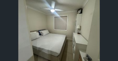 Two bedrooms & Convenient Location!! - Photo 4