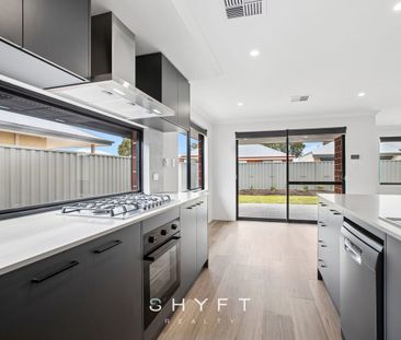 Space, Style & Serenity - Your Byford Escape Awaits - Photo 4