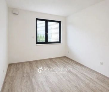 Pronájem bytu s lodžií 2+kk 44 m - Photo 1