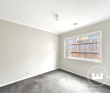 Great Pakenham Location - 3 Beds 2 Baths - Photo 2