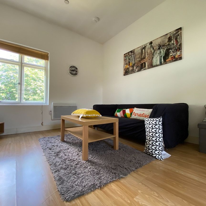 2 Bed Flat, New Walk, LE1 - Photo 1