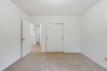 East Van upper level 3 bedroom home - Photo 5