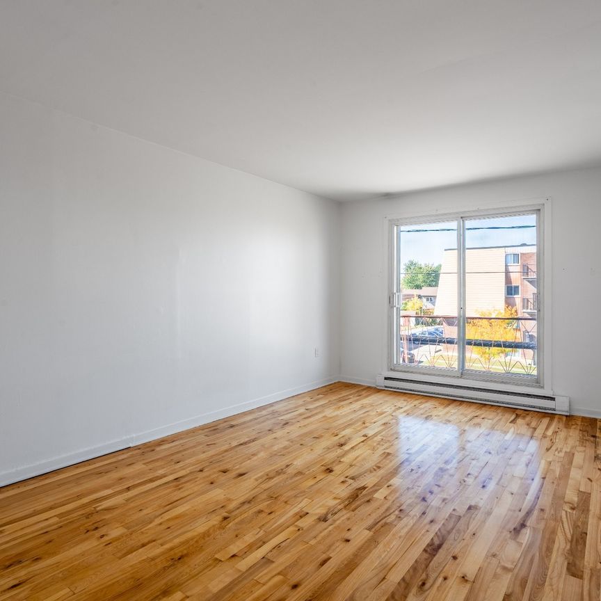 22 Boul. St-Elzear O., #6 - Photo 1