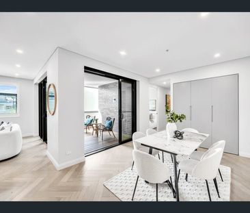 Elegant 4-Bedroom Apartment with 2 Parking in Prestigious Killara - Photo 6