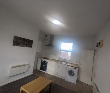 1 Bed Flat, Clough Road, S61 - Photo 1