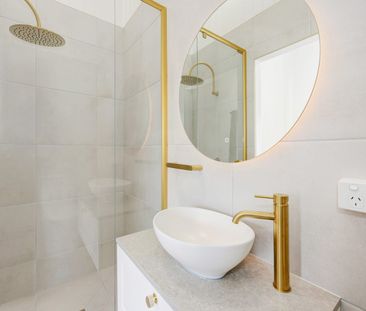 FULLY RENOVATED HIGHSET CLASSIC QUEENSLANDER - Photo 6