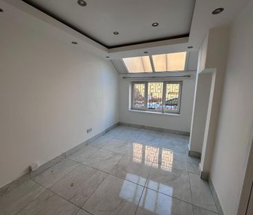 4 bedroom terraced house to rent - Photo 5