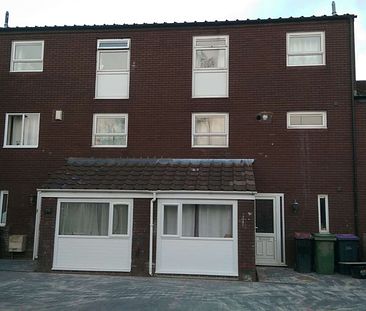 Hollinswood, TF3 2DH, Telford - Photo 1