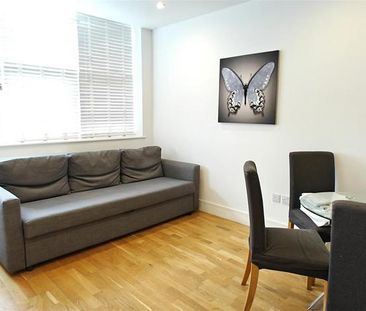 Studio to rent - Photo 1