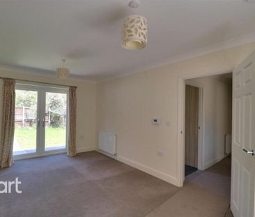 2 bedroom bungalow to rent - Photo 1