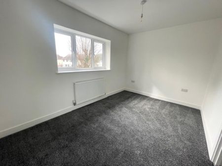 2 bedroom semi-detached house to rent - Photo 4