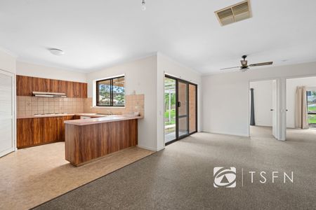 27 Akoonah Dr, Golden Square - Photo 3